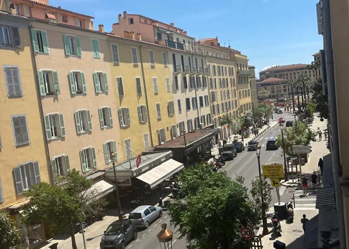 Hyper Centre דירה *