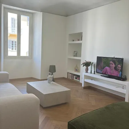 Hyper Centre Apartmán *